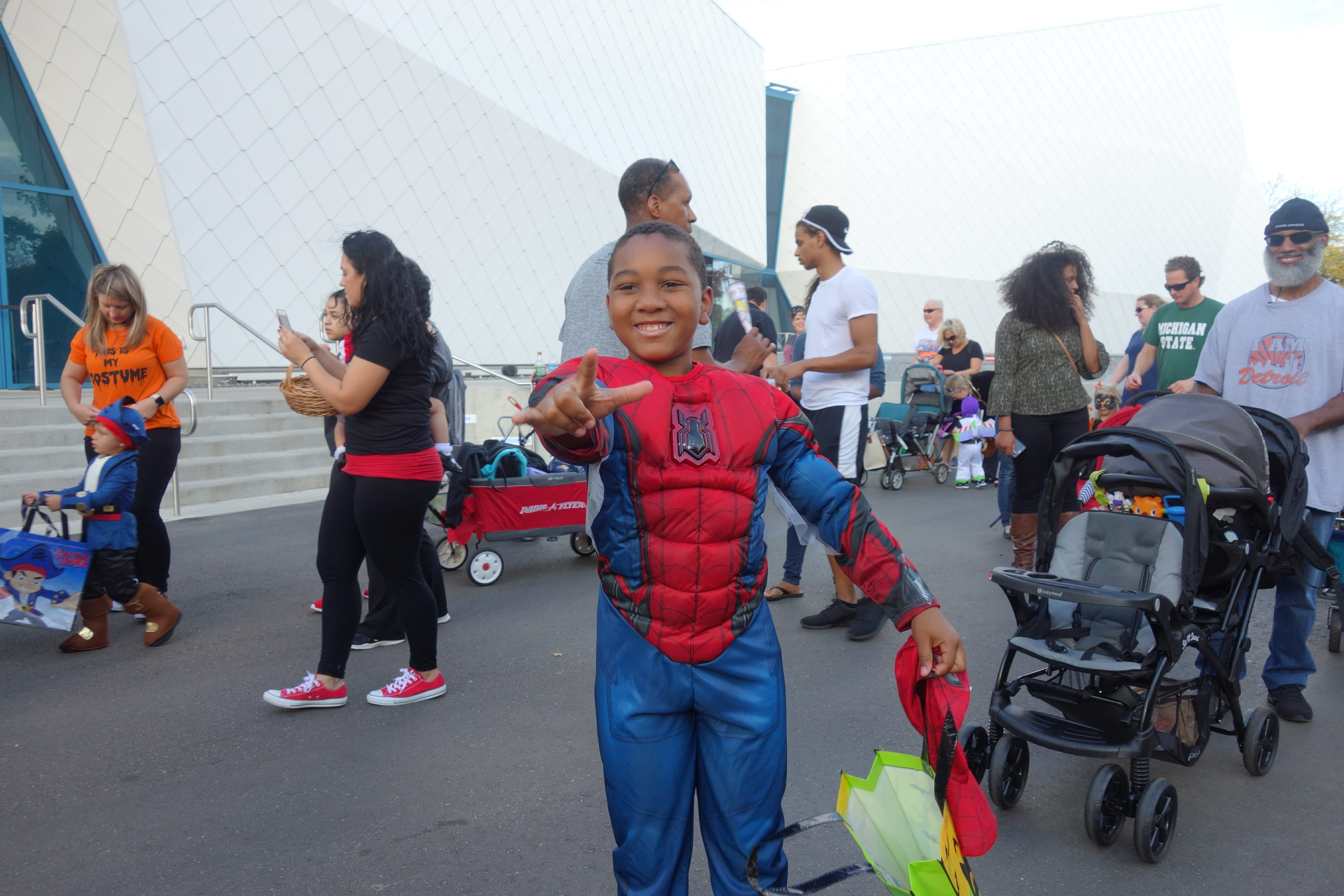 Kid in SpiderMan Costume